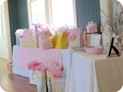 Best organizing baby shower gift : Sweet Beginnings Baby Shower