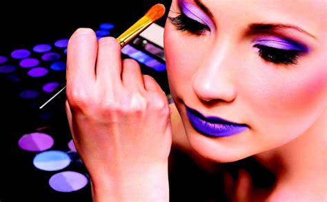 Makeup Artist Wallpapers Top Free Makeup Artist Backgrounds Wallpaperaccess