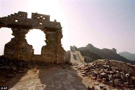 Chinas Great Wall Is Disappearing As Conservation Efforts Fail Daily