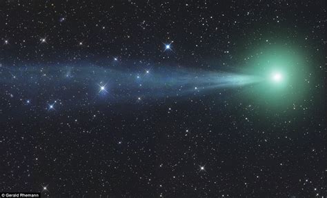 Comet Lovejoy Captured In Dazzling Time Lapse Video Daily Mail Online