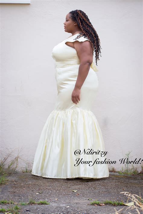 Flattering Wedding Dresses For Plus Size