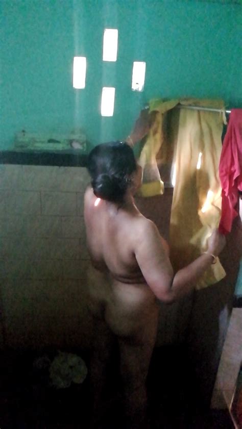 Indian Assam Aunty Boob Sexy Nude Tits Fucking Hot Sahida Assam Aunty