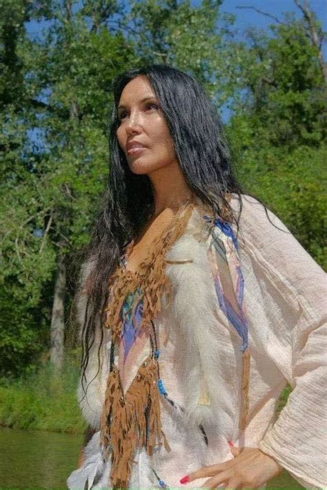 Pin By Mikha El Brown On Natives Americans Native American Models Native American Girls