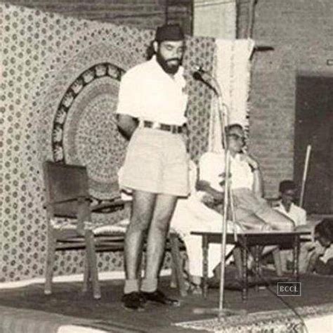 Some Unseen Rare And Old Pics Of Narendra Modi And His Simplicity
