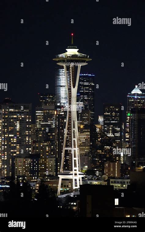 Night Scene Of Seattle In Washington Usa With Space Needle Tower And