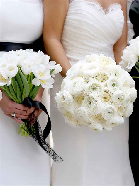 20 Romantic White Wedding Bouquet Ideas