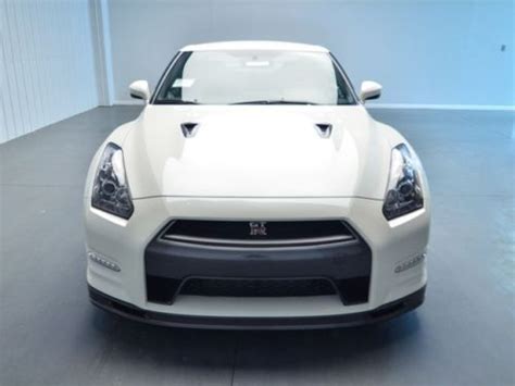 Find New 2014 Nissan Gtr Track Edition Pearl White R35 Twin Turbo Awd