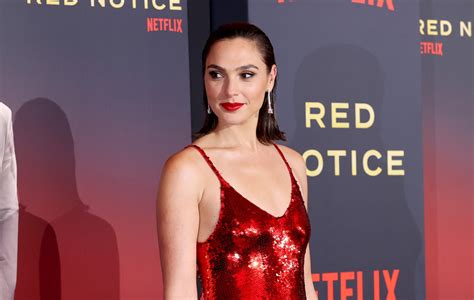 Gal Gadot Says Playing Evil Queen Was “very Different To Anything Ive Ever Done” Tgm Radio