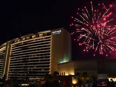 4th Of July Las Vegas Fireworks Dining Entertainment