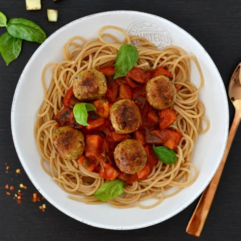 Recipe Spicy Spaghetti With Veggie Meatballs Anne Travel Foodie