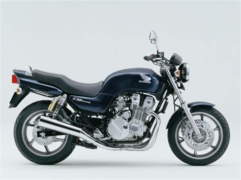 Max torque was 50.16 ft/lbs (68.0 nm) @ 6500 rpm. The Honda 750 at MotorBikeSpecs.net, the Motorcycle ...