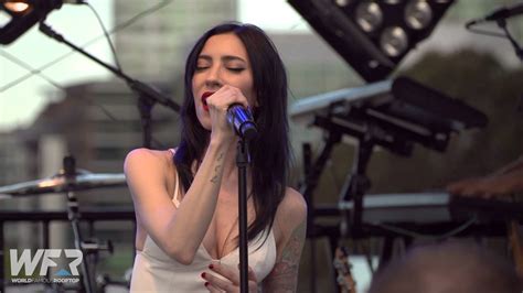 The Veronicas You Ruin Me Live On The World Famous Rooftop Youtube