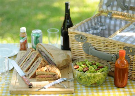8 Tips To Improve Your Memorial Day Picnic Game