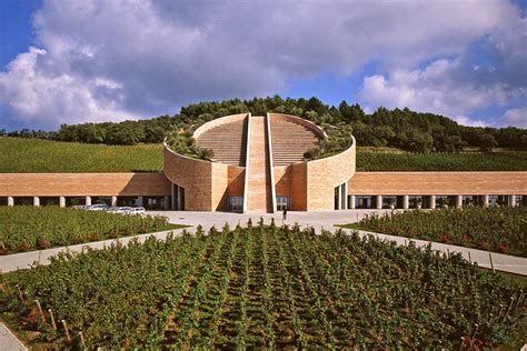 10 Wineries With Absolutely Stunning Architecture