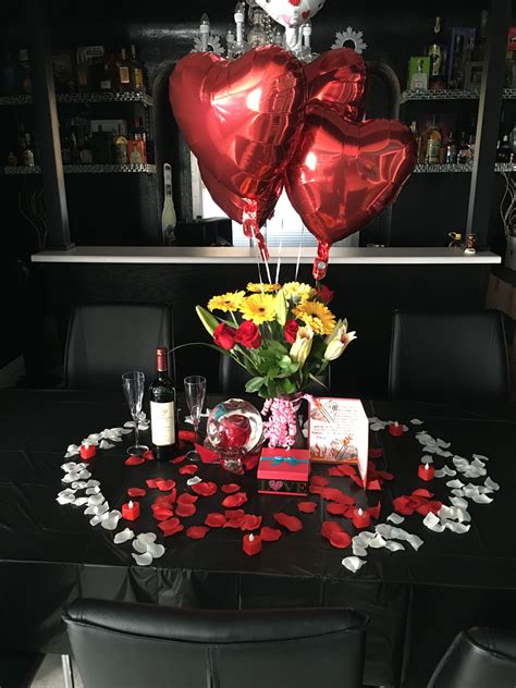 Couples nowadays prefer investing in some sexier and naughtier anniversary presents for their again, these gifts mean so much more than a tool for pleasure. Pin by Sakshi Chaubey on Mi idea | Romantic dinner ...