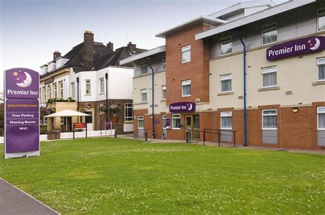 It's right off the a57(m) so very easy to get to, and there's a secure, free car park (unlike many other budget city centre hotels i've stayed in). Best Premier Inn Manchester Hotels - Best Hotels Home
