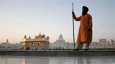 Asal Usul Agama Kaum Sikh DW 08 08 2012