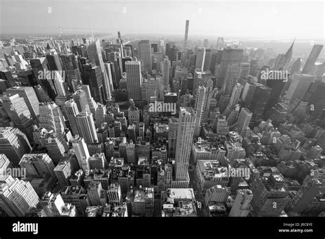 New York Wolkenkratzer Schwarz Weiß Stockfotos Und Bilder Kaufen Alamy