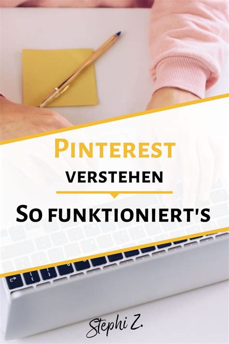 A Person Typing On A Laptop With The Text Pinterest Versteten So