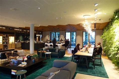 Review Eva Air Business Class Lounge The Infinity And The Star Topmiles