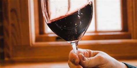 Instead of holding your glass at the base of the bowl (aka where the wine sits in your glass), you should actually hold it as close to the bottom of the wine stem as you can using your thumb and. How to Hold a Wine Glass: A Guide to Proper Wine Etiquette - Public Goods Blog