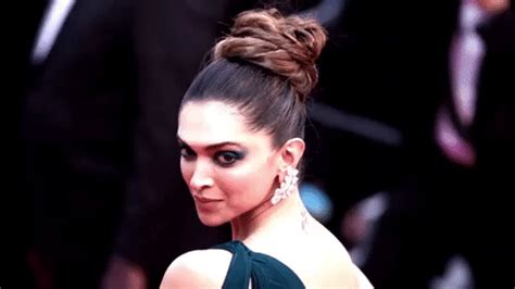 Deepika Padukone Gif Gif Abyss