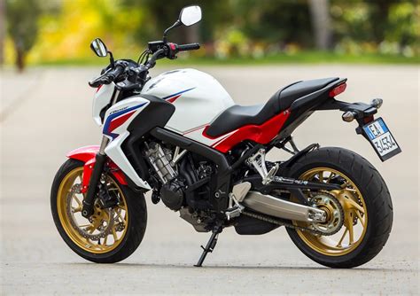 The team at honda works around the clock to make leaps in technology, innovation and environment in order to create seamless experiences for the global community. Honda CB 650 F ABS (2014 - 17) prezzo, scheda tecnica e ...