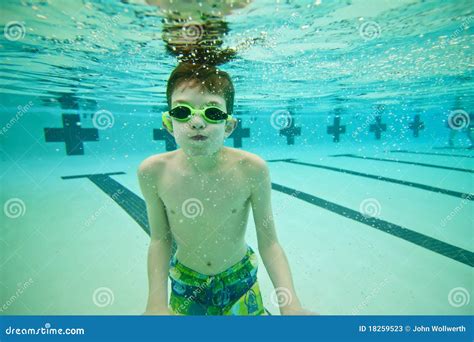 Boy Swimming Underwater Stock Photos Image 18259523