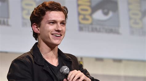 Spider Man Star Tom Holland S Response To Kirsten Dunst Is A Lesson In Emotional Intelligence