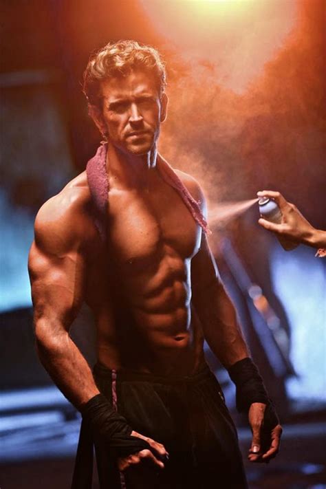 10 hot pics of hrithik roshan that will get the temperature soaring instantaneously