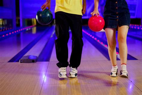 How To Perfect Your Bowling Approach Ten Pin Bowling Tips Medium