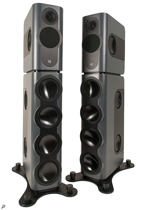 Newcomer kii audio takes a rather different approach. Kii Audio Three BXT