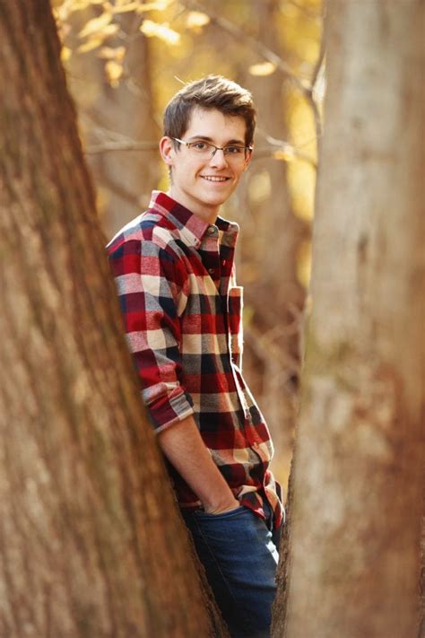 Senior Picture Ideas For Guys 10 Awesome Senior Picture Ideas For