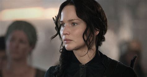 Hunger Games Mockingjay Trailer Katniss Returns To District 12
