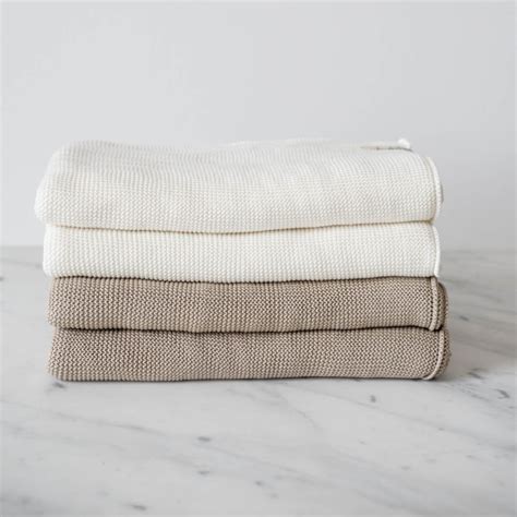 Madeformums awards 2020, baby bathtime this organic baby towel is made from a mix of bamboo and cotton. Organic cotton bath towel - white in 2020 | Cotton bath ...