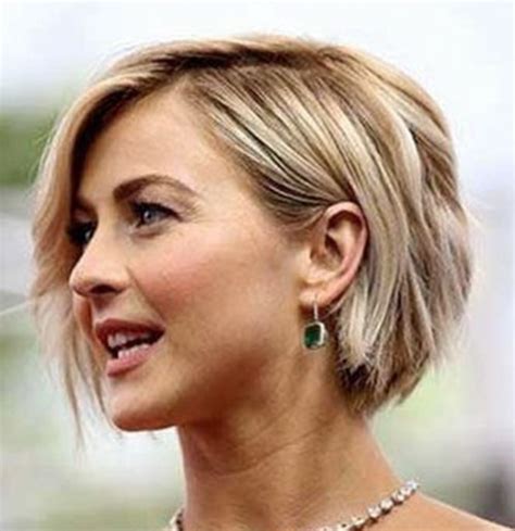 30 Best Short Hairstyles For Thick Hair