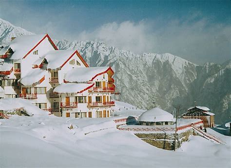 Jammu and kashmir or north india have the snow in india. 10 Best Places To See Snowfall In India, All Seasons!
