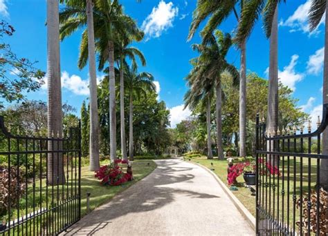 Pics Cliff Richards Barbados Mansion Is On The Market For €8million