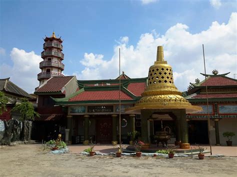 Persaingan menjadi model di jakarta itu keras. Berkaca pada Ragamnya Rumah Ibadah di Cilincing, Jakarta ...