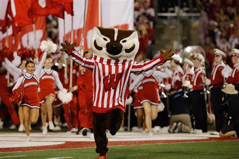 Bucky Badger History People Behind Beloved Mascot The Badger Herald