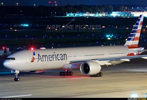 N723an American Airlines Boeing 777 300er At Houston George Bush