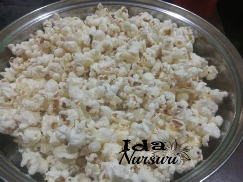 Popcorn bisa dibuat dengan waktu kurang dari 5 menit dengan microwave. Cara-cara buat Popcorn Sedap dan Rangup di rumah tanpa mesin