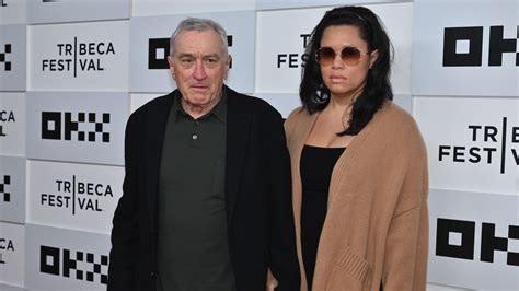 Robert De Niro S Girlfriend Reveals Bell S Palsy Diagnosis After Daughters Birth My Face Was