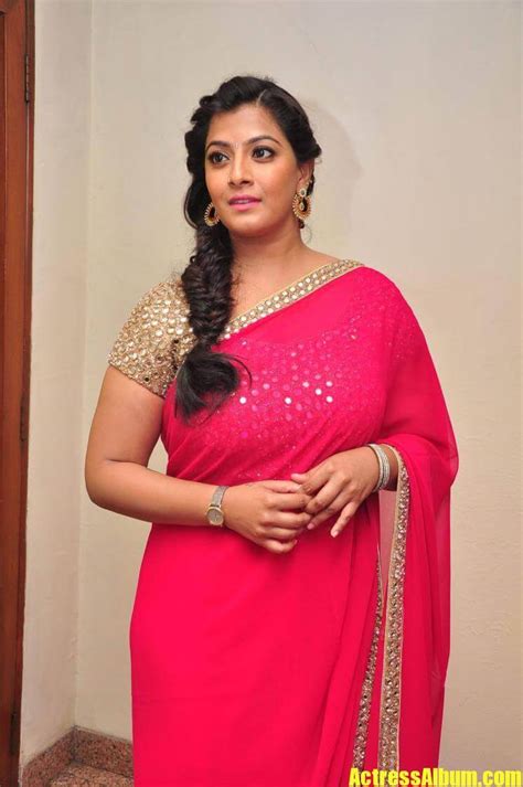 Richa langela (old name antara gangopadhyay) is an indian film actress and model who works mainly in telugu, tamil and bengali films, she was born on 20 march 1986, in new delhi, india. Varalaxmi Sarathkumar In Pink Saree At Tamil Film Audio ...