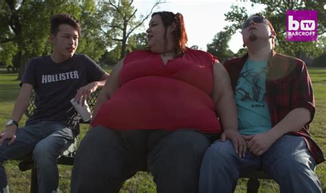 Pesant Plus De 300 Kg Elle Mange Pour Devenir La Femme La Plus Grosse Du Monde Breakforbuzz