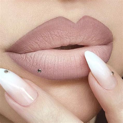 Ombre Lips 42 Stunning Lip Styles To Try Right Now Ombre Lips Ombre