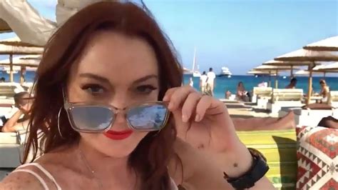 Lindsay Lohan Shares First Tease Of Lohan Beach Club Reality Show Youtube