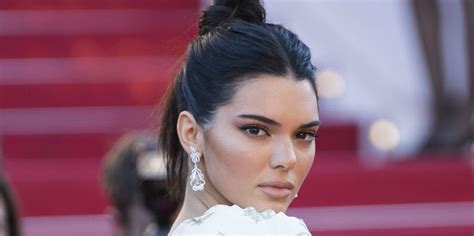 Kendall Jenner Shuts Down Lesbian Rumors Fans Respond With Confusion