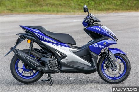 155cc lc4v blue core engine with vva next generation 155cc automatic engine complete with vva (variable valve actuation) ensures maximum power every time. REVIEW: 2017 Yamaha NVX 155 - absolute scooter fun 2017 ...