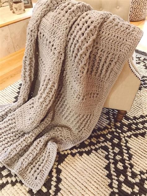 Chunky Throw Blanket Cozy Large Crochet Blanket Afghan Pale Gray